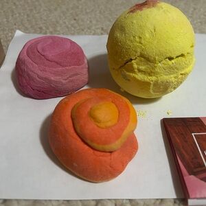 Lush cosmetics bath bombs fizzle products lot of 3, The Lush Spa set combo